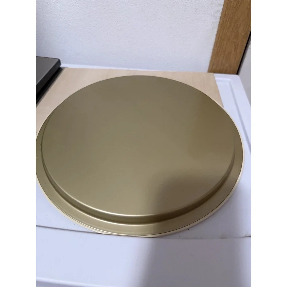 vintage metal Christmas serving tray featuring a wreath design 11in